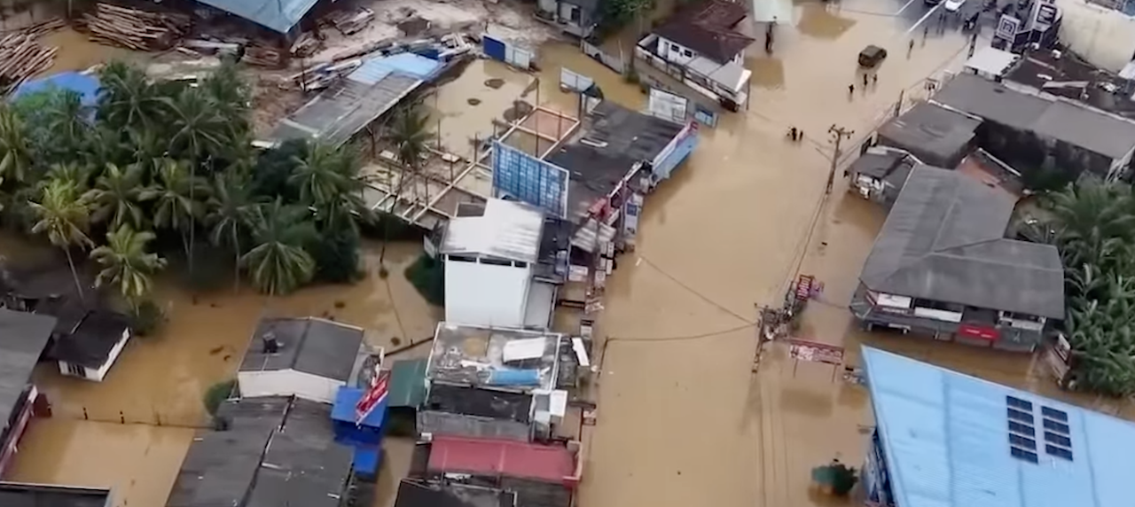 Migliaia di morti per il ciclone Ditwah. Denuncia il Wwf: «Catastrofi climatiche ancora fuori dalle agende politiche»