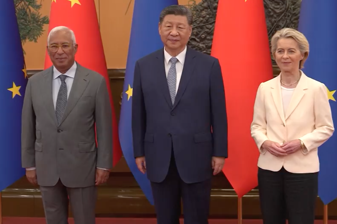 Materie prime critiche: Usa e Cina pronte a siglare un accordo, mentre l’Ue mette sul tavolo anche il “bazooka”