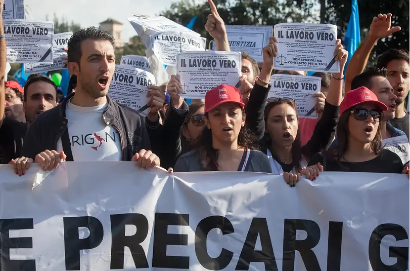 A rischio povertà un lavoratore su dieci: il fenomeno riguarda anche chi ha un impiego a tempo pieno