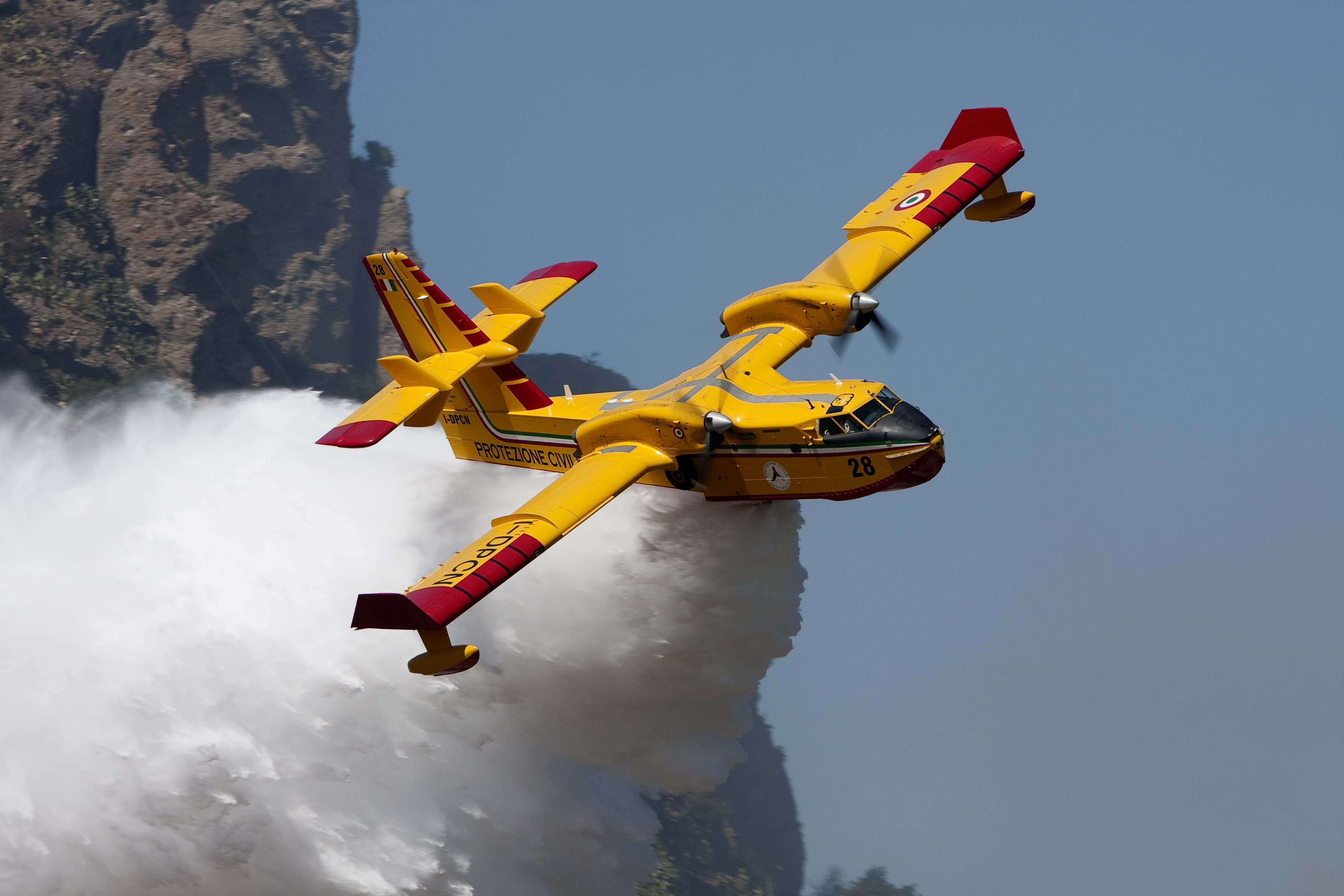 canadair protezione civile incendi wikipedia I DPCN at work 03 4203528315
