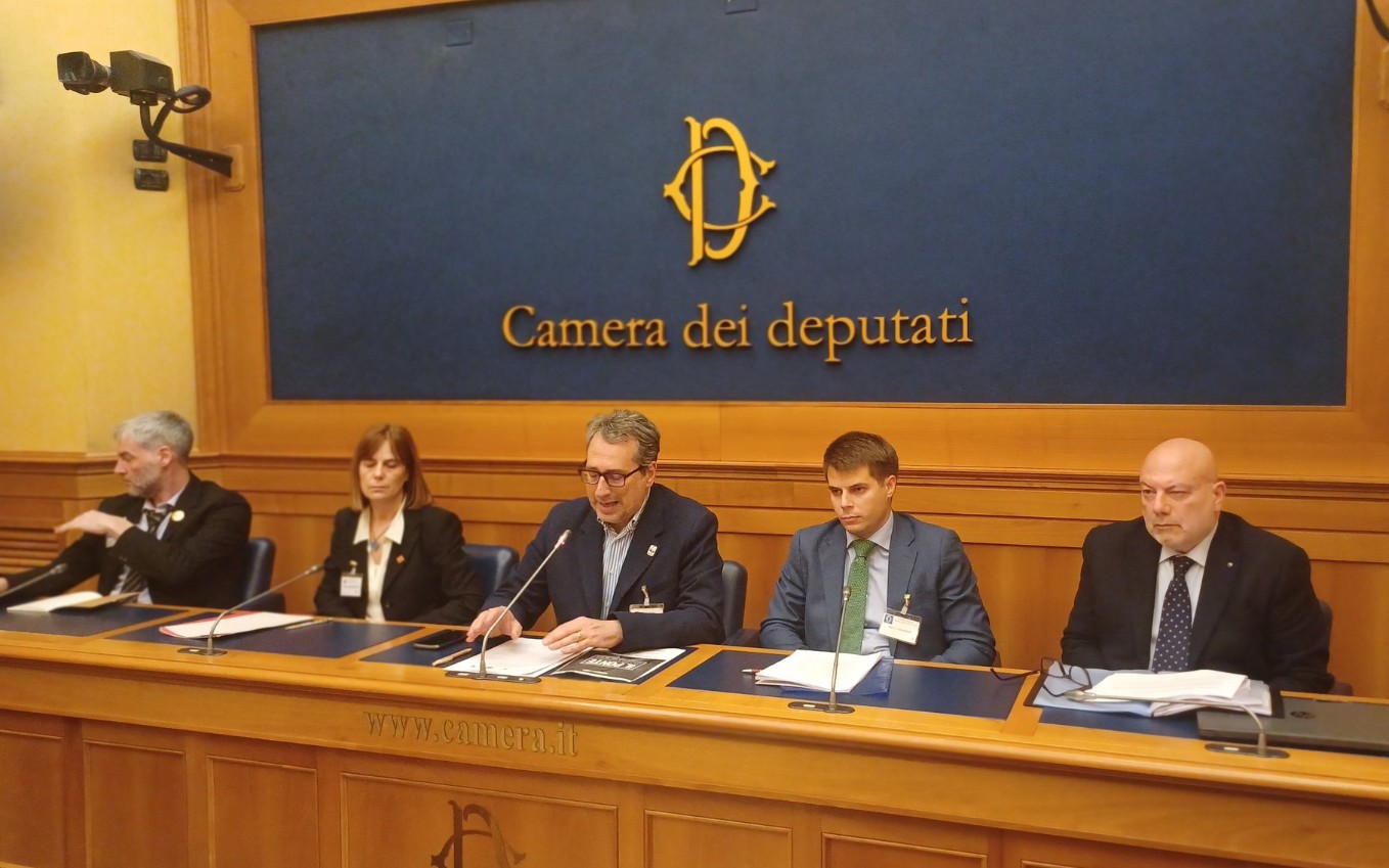 conferenza stampa camera ponte stretto wwf