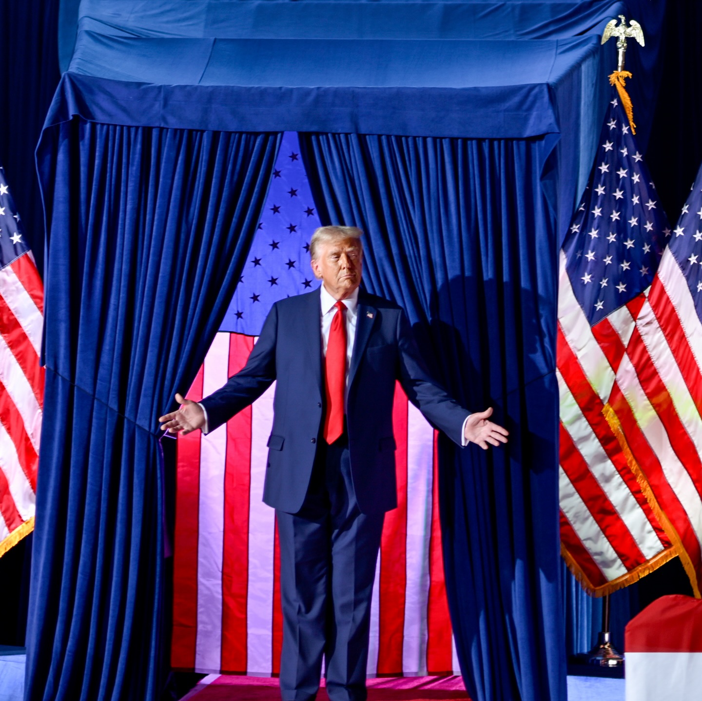 I sondaggi a picco, le tregue sberleffo di Putin, il segnale dal Canada: la triste festa di Trump per i primi 100 giorni
