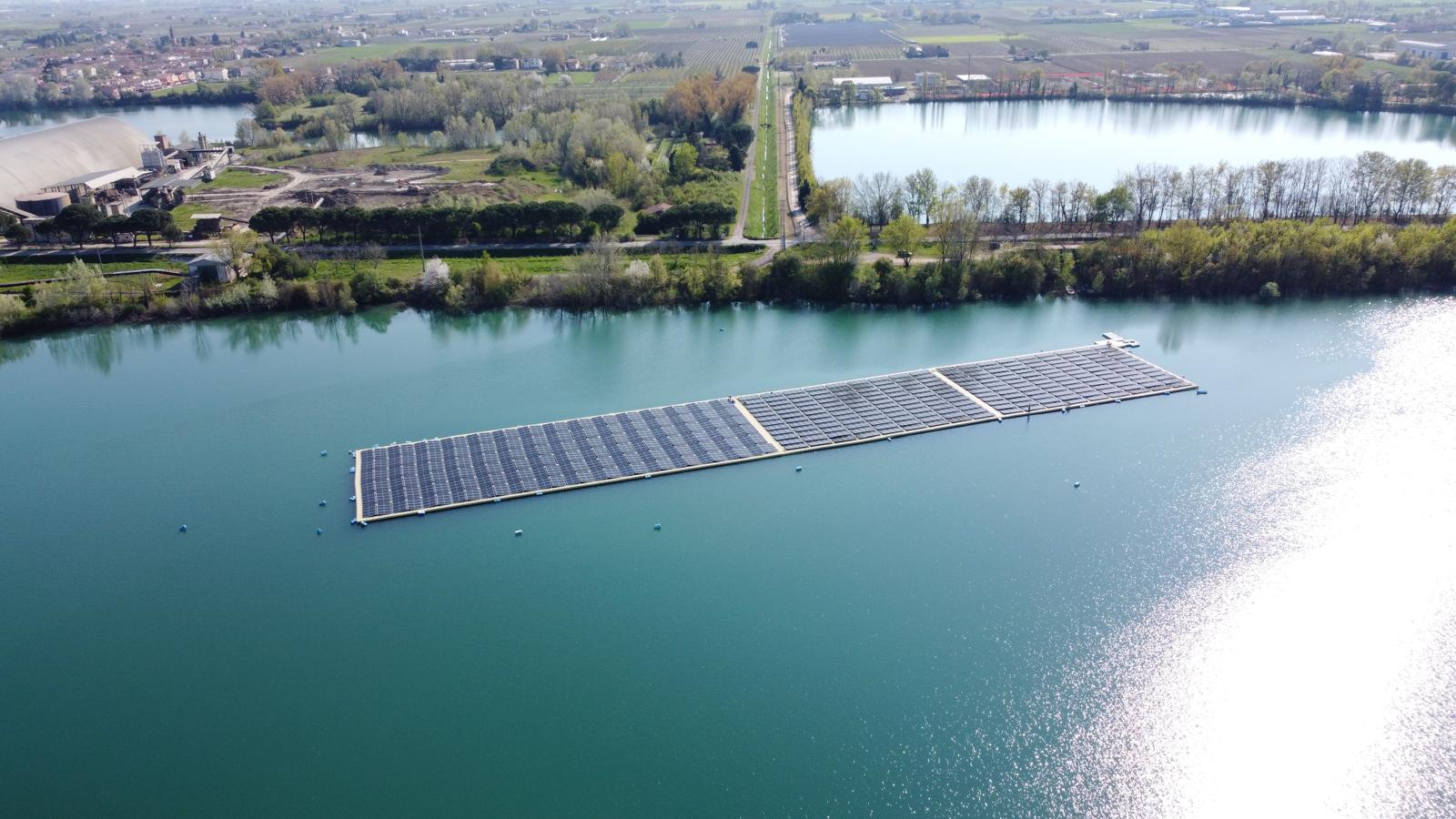 Bubano, il primo fotovoltaico galleggiante si rinnova e alimenta la Comunità energetica cooperativa
