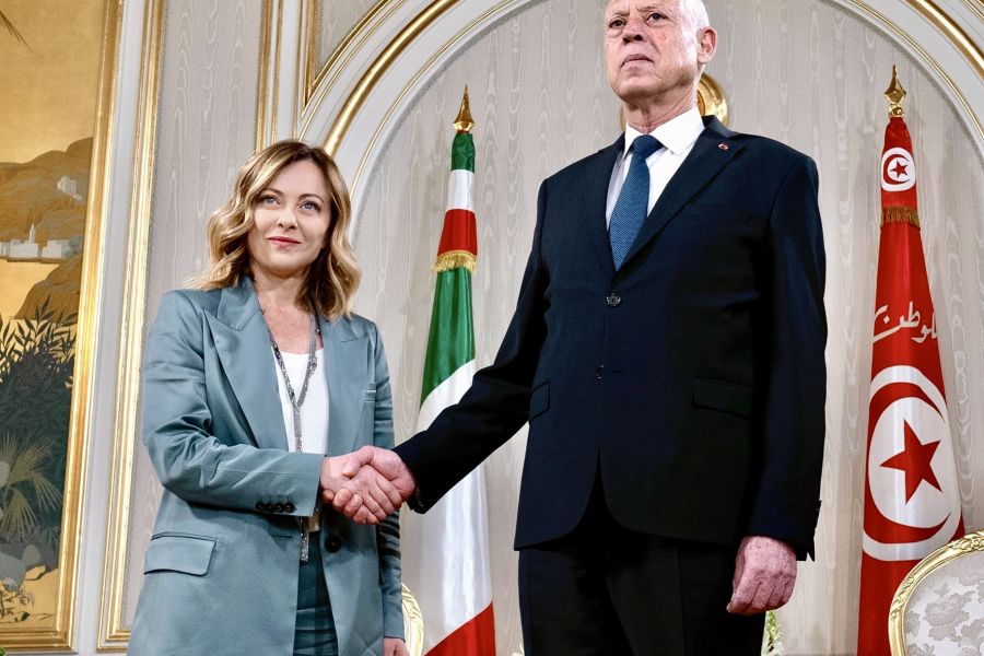In Tunisia vince il dittatore amico di Giorgia Meloni e pilastro del Piano Mattei