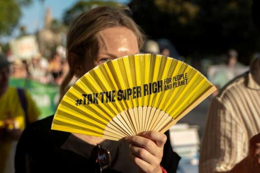 Oxfam: «Per i miliardari del G20 +2,2 trilioni di dollari nel 2024, sufficienti a sconfiggere la povertà nel mondo»