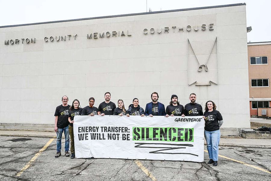 Greenpeace condannata a pagare 660 milioni di dollari: una battaglia legale che minaccia il diritto di protesta